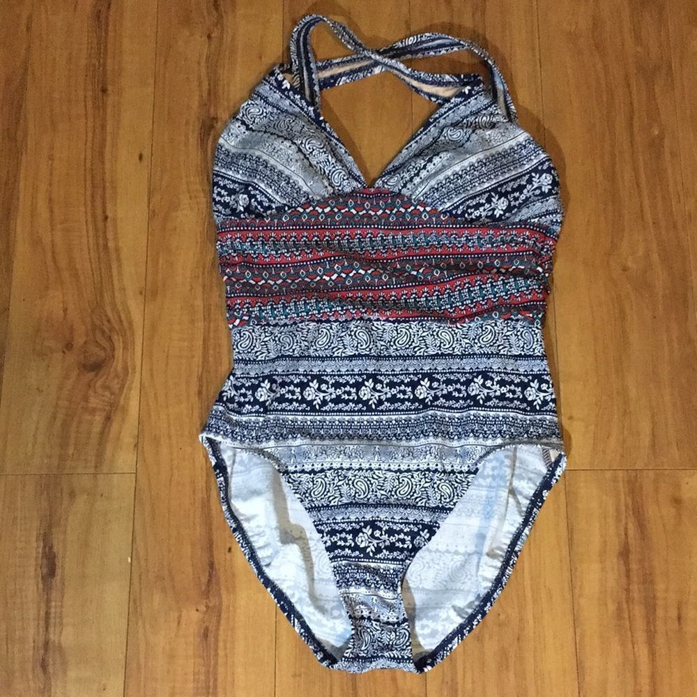 Merona Women’s Shirred Twist Back One Piece. S (f)